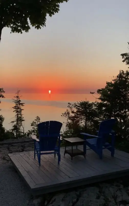 On The Cliff B&B - Guide To The Bruce Peninsula